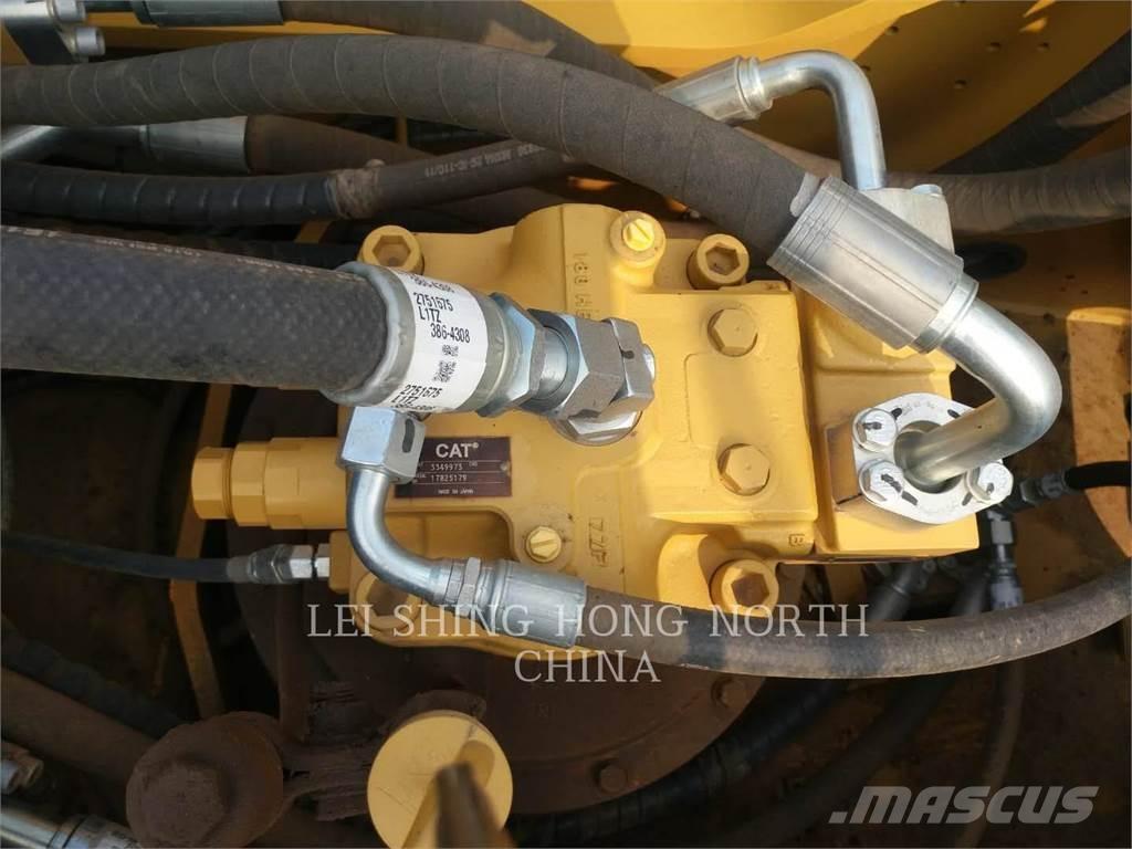 CAT 336D2 Lánctalpas kotrók