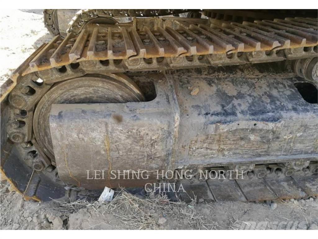 CAT 336D2 Lánctalpas kotrók