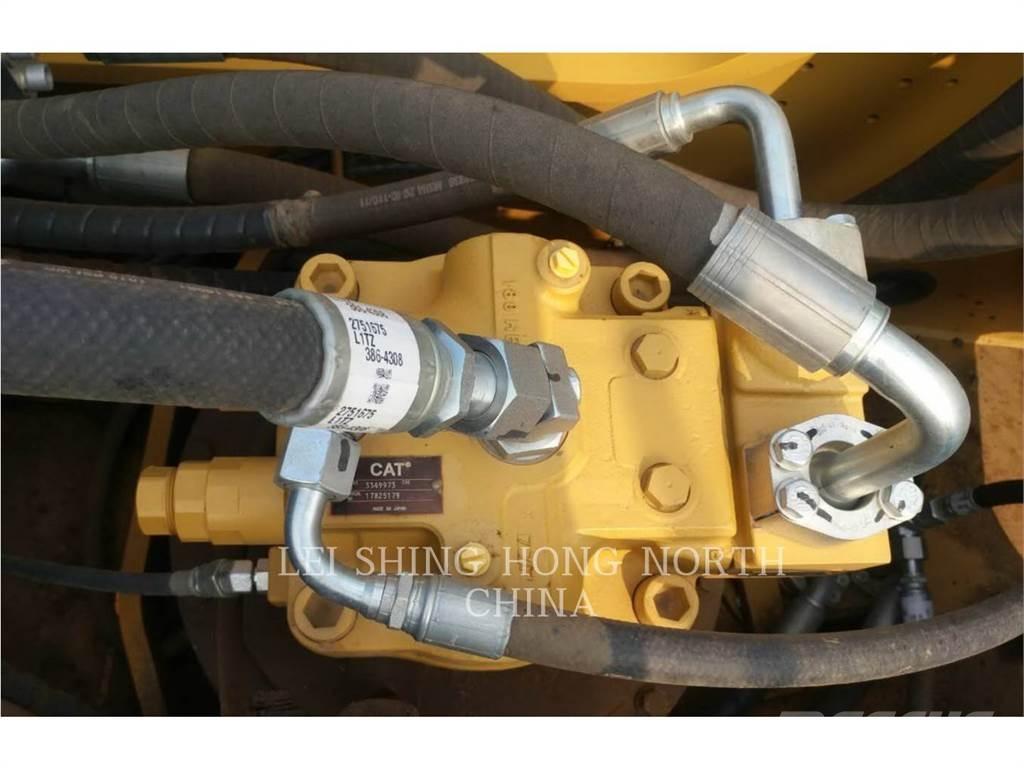 CAT 336D2 Lánctalpas kotrók