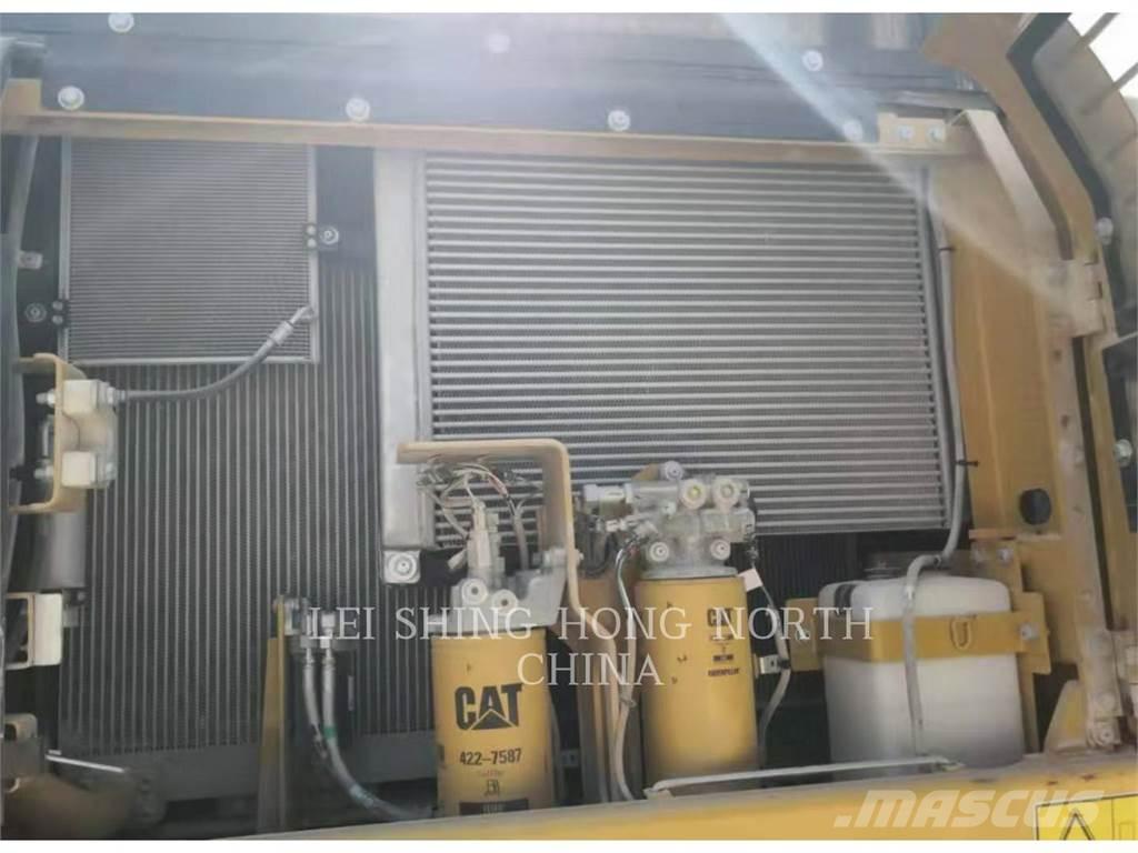 CAT 336D2 Lánctalpas kotrók