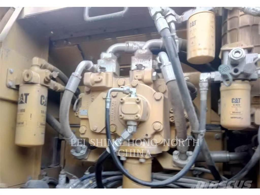 CAT 336D2XE Lánctalpas kotrók