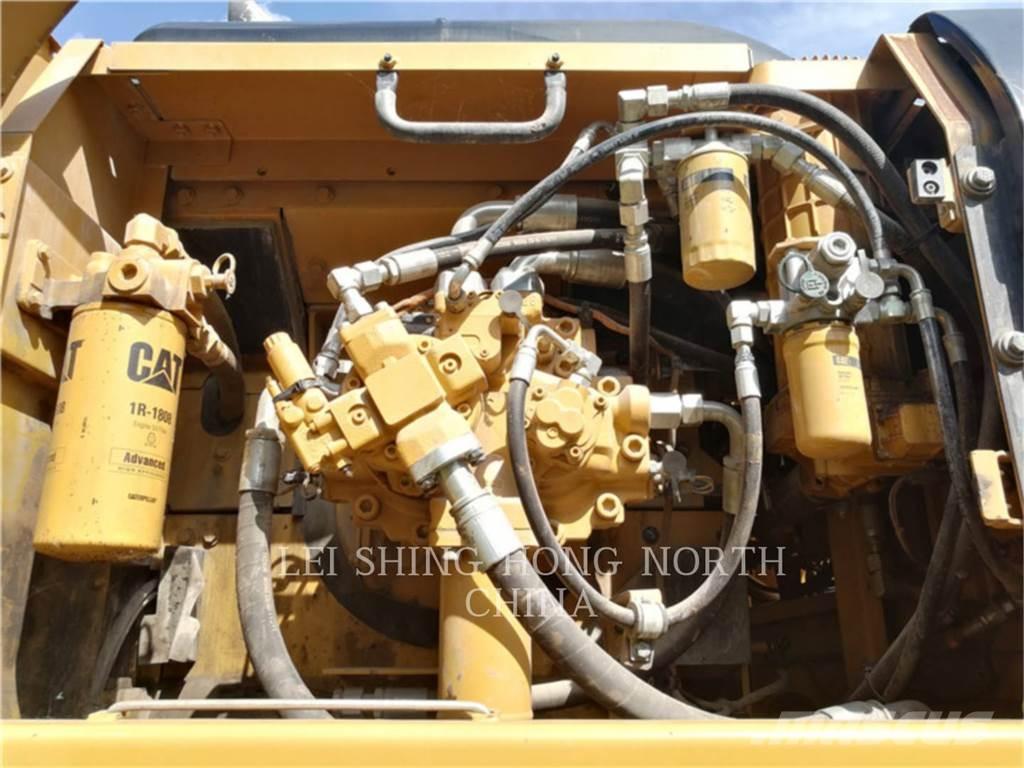 CAT 340D2L Lánctalpas kotrók