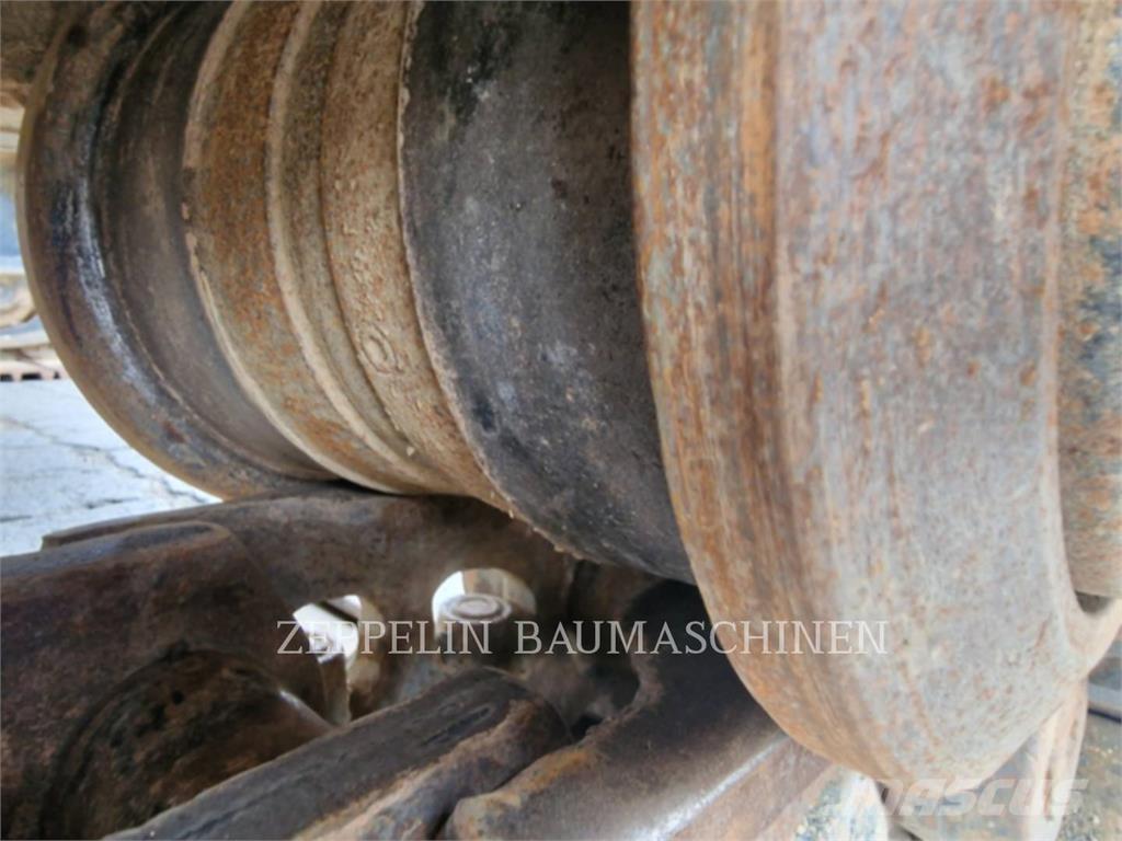 CAT 352-07A Lánctalpas kotrók