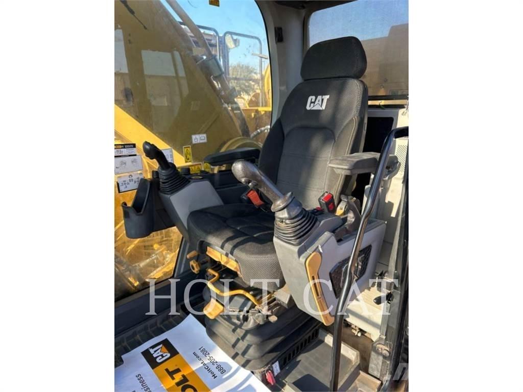 CAT 352 11 Lánctalpas kotrók