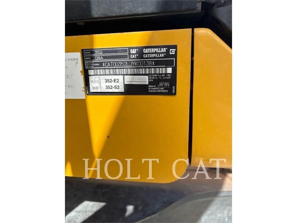 CAT 352 11 Lánctalpas kotrók