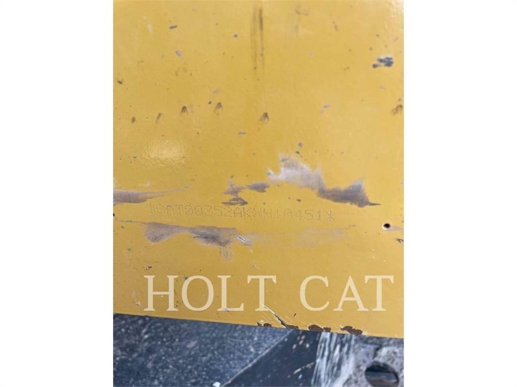 CAT 352 12 TC Lánctalpas kotrók