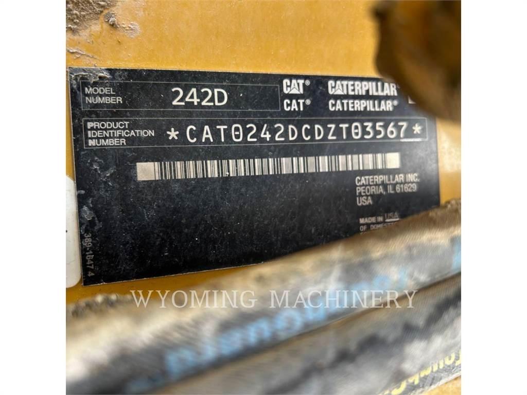 CAT 352D Kompaktrakodók