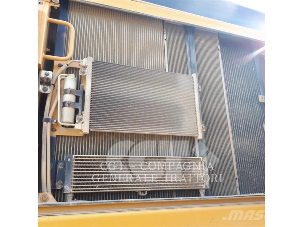 CAT 352F Lánctalpas kotrók