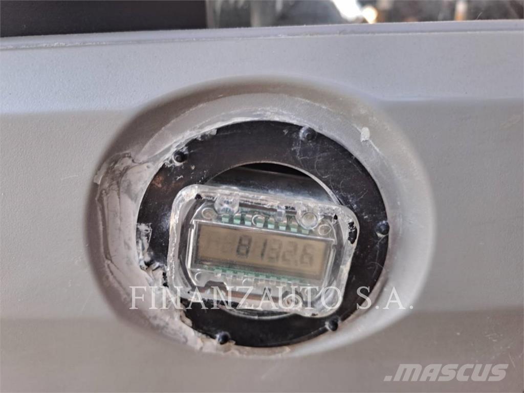 CAT 352FL Lánctalpas kotrók