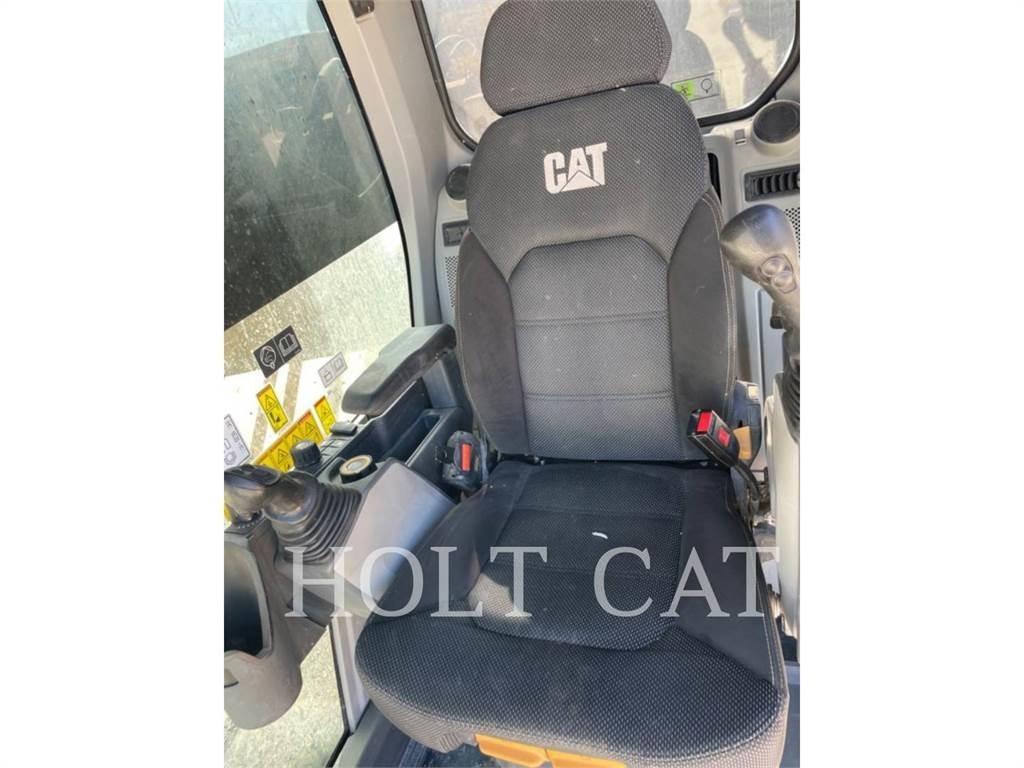 CAT 374 Lánctalpas kotrók