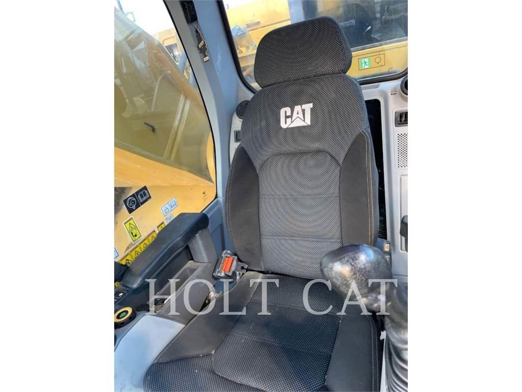 CAT 374 Lánctalpas kotrók