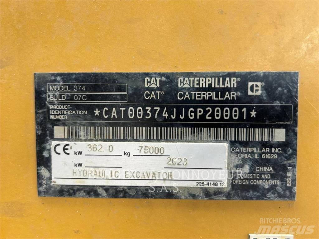 CAT 374 Lánctalpas kotrók