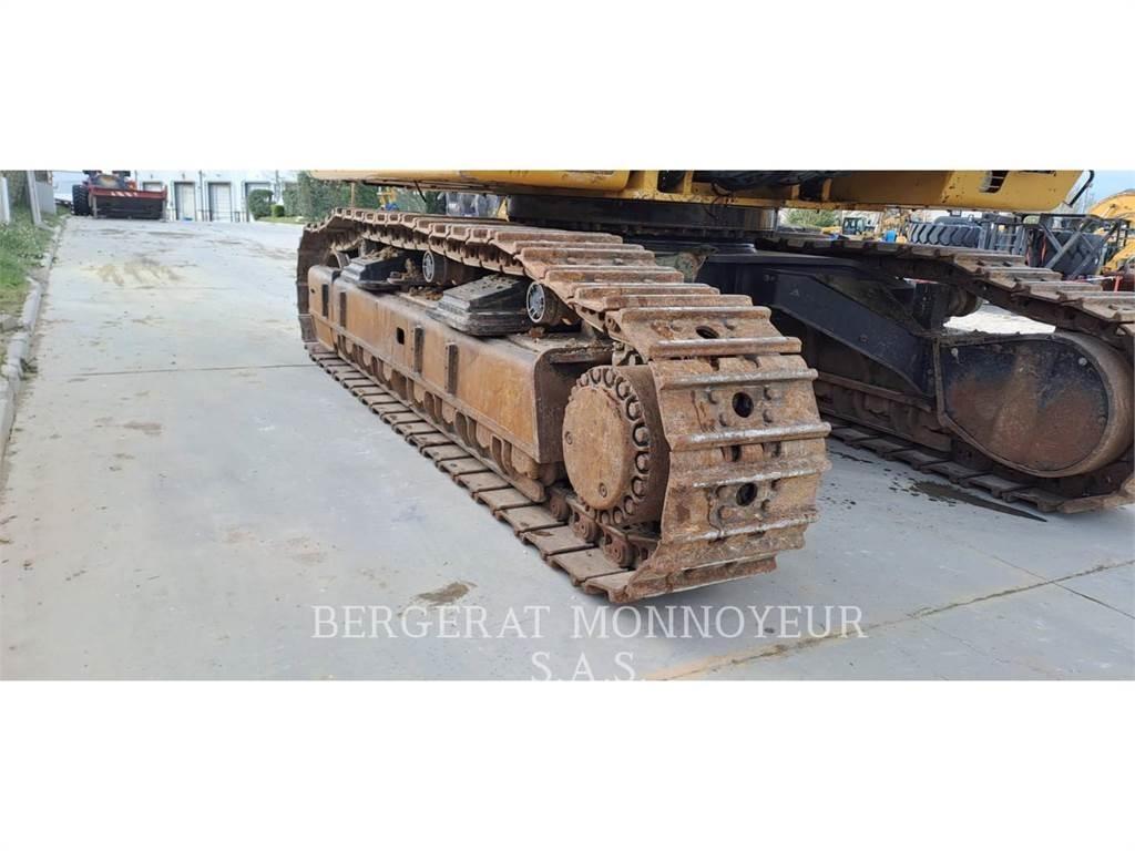 CAT 374D Lánctalpas kotrók