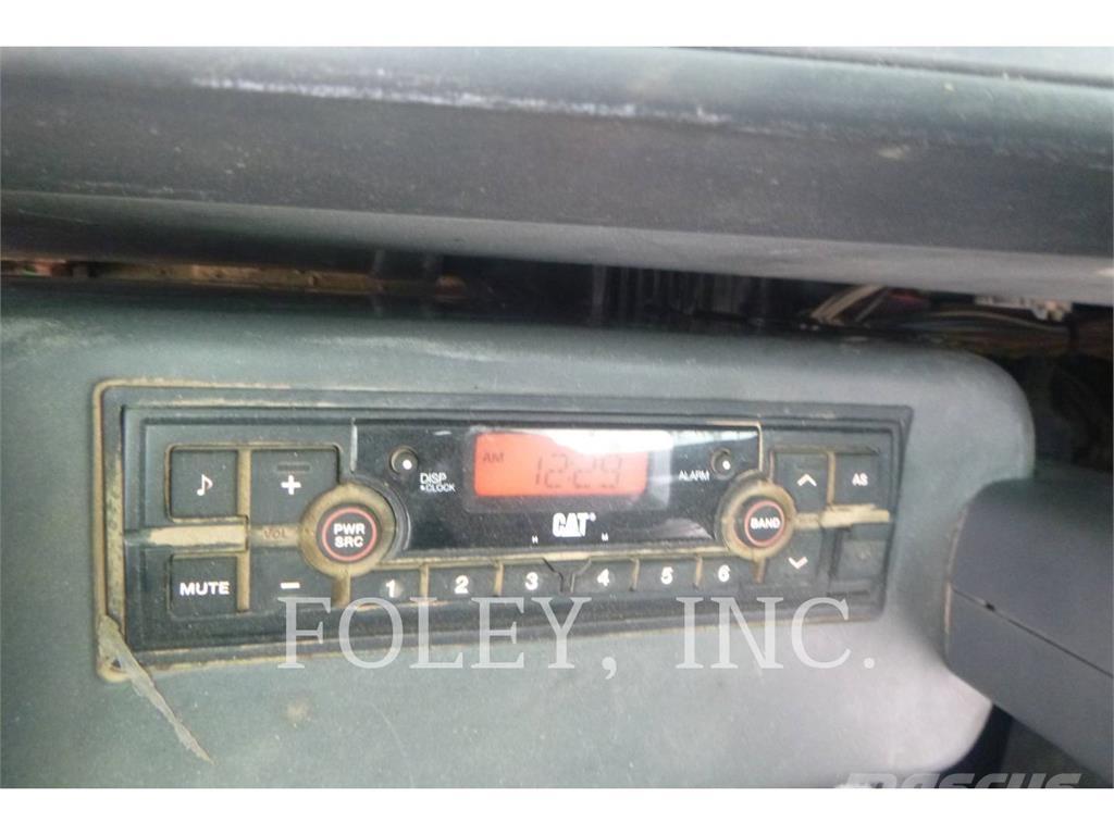 CAT 374DL Lánctalpas kotrók