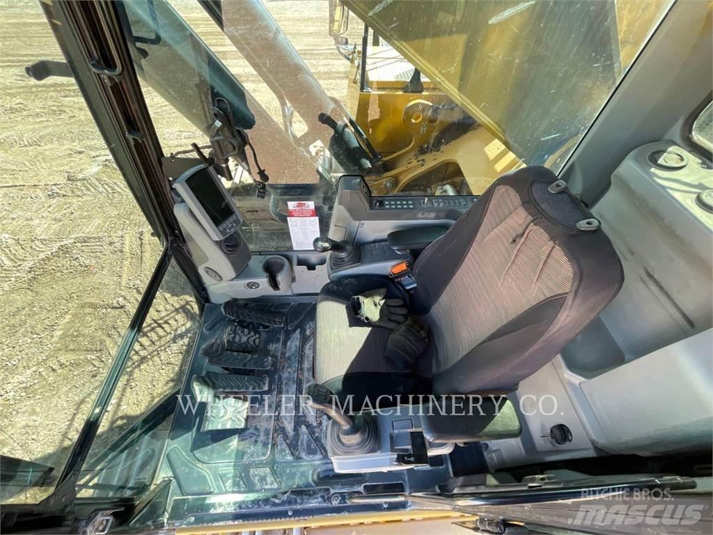CAT 374F Lánctalpas kotrók
