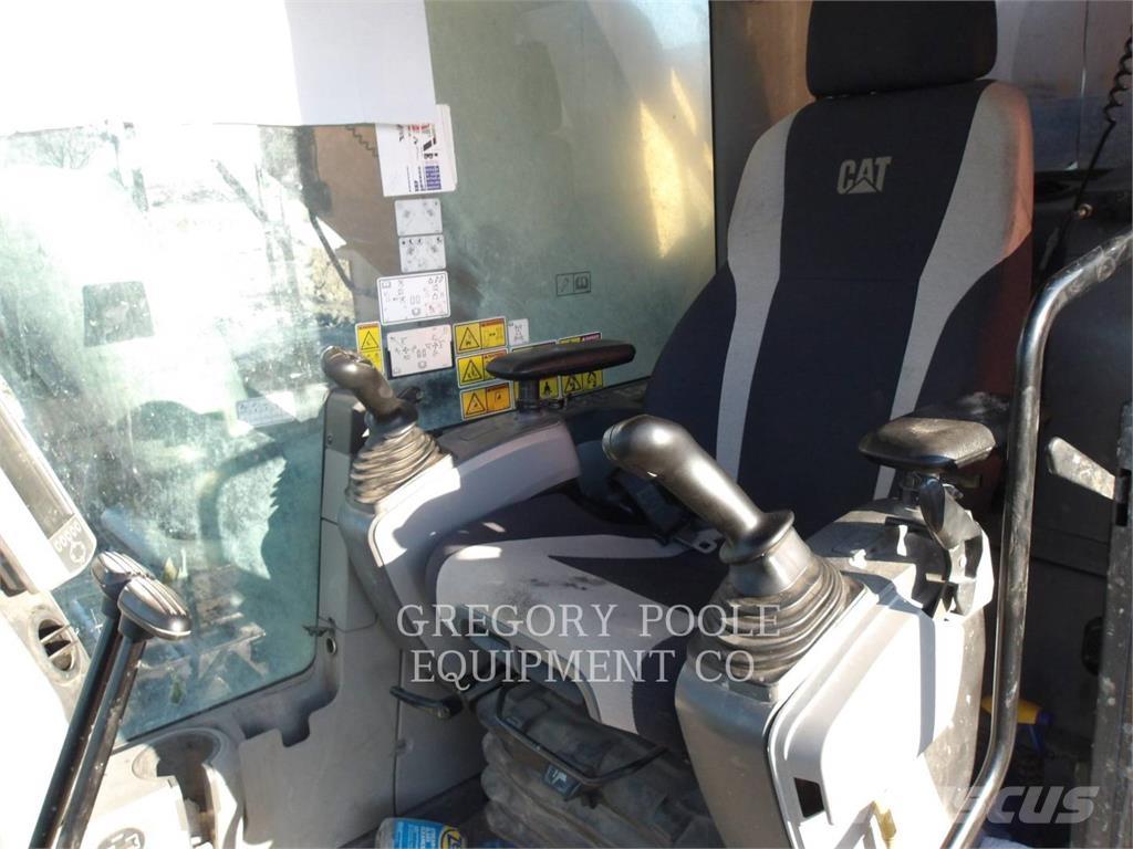 CAT 374FL Lánctalpas kotrók