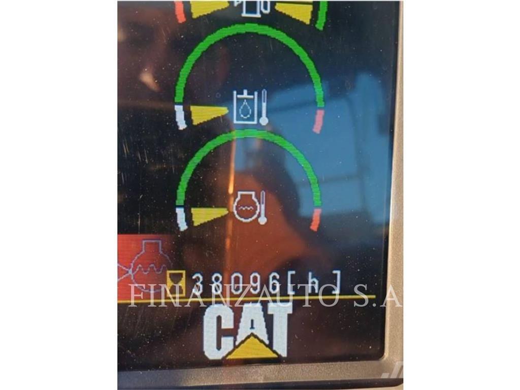 CAT 390DL Lánctalpas kotrók