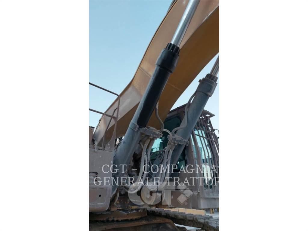 CAT 390F Lánctalpas kotrók