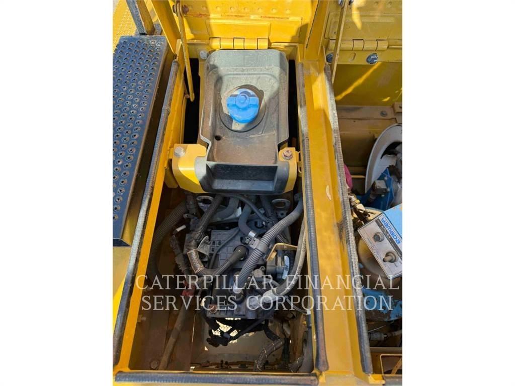 CAT 390FL Lánctalpas kotrók