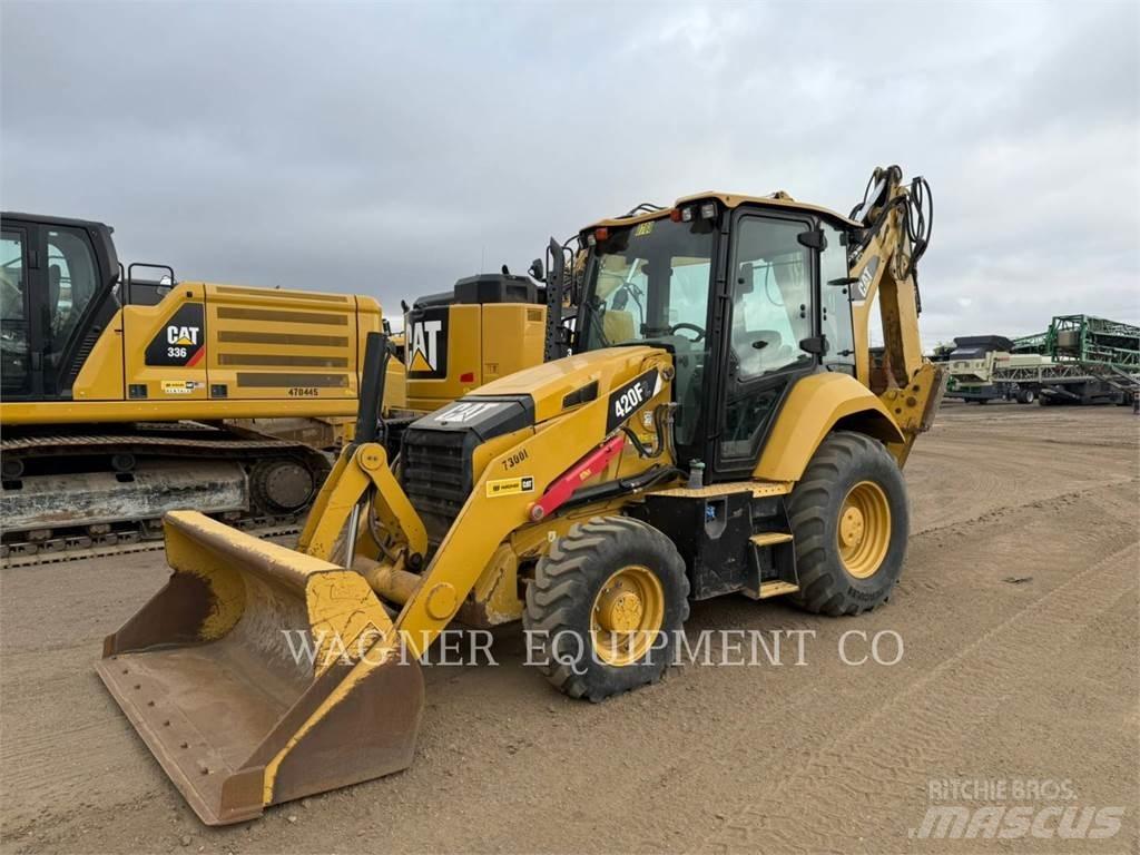 CAT 420F2 4WDE Kotrórakodók