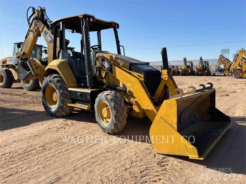 CAT 420F2 4WDE Kotrórakodók