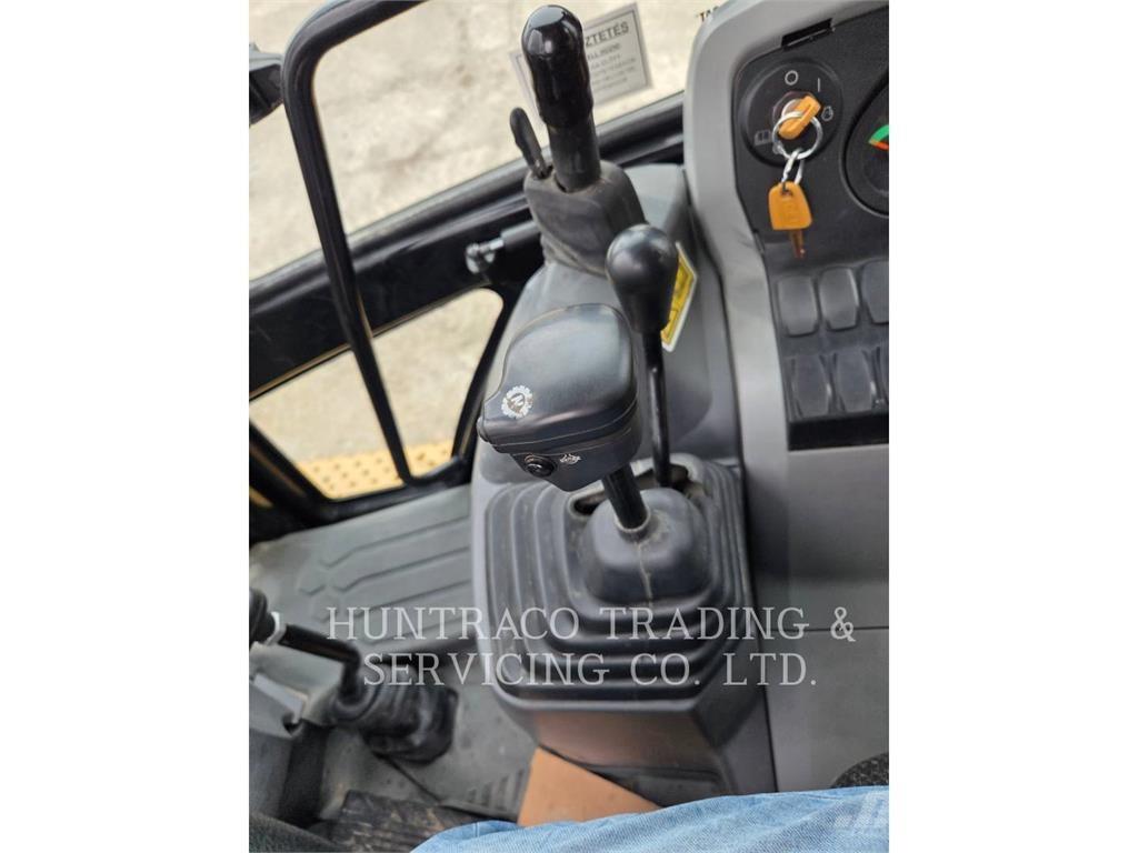 CAT 428F2 Kotrórakodók