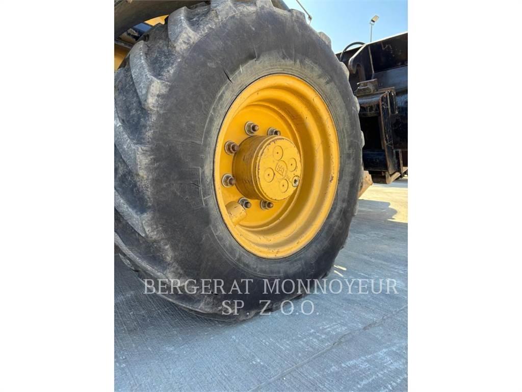 CAT 432F2 Kotrórakodók