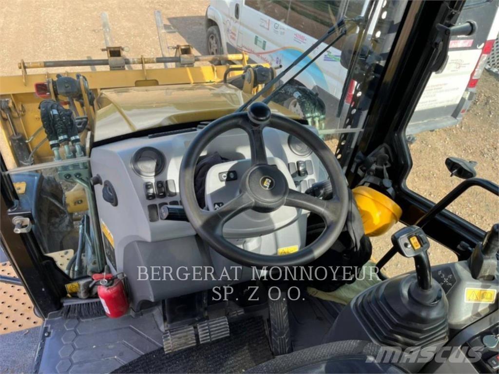 CAT 432F2 Kotrórakodók