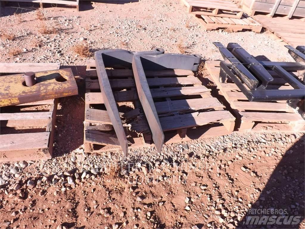 CAT 48TINES Villák