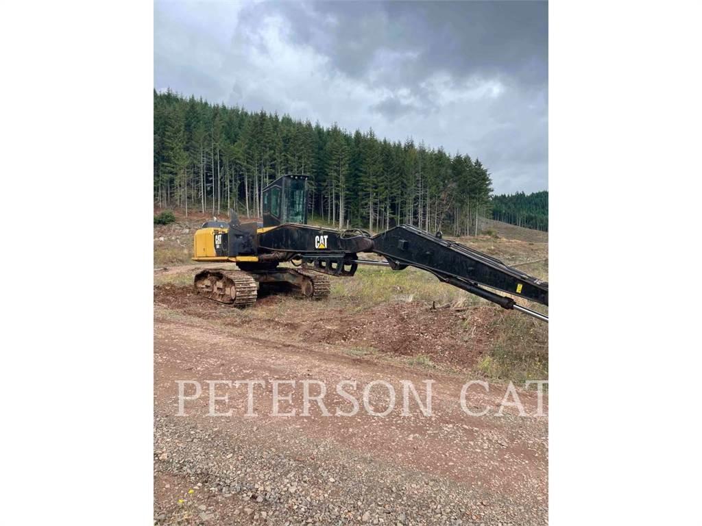 CAT 568 Fakitermelő-kihordók