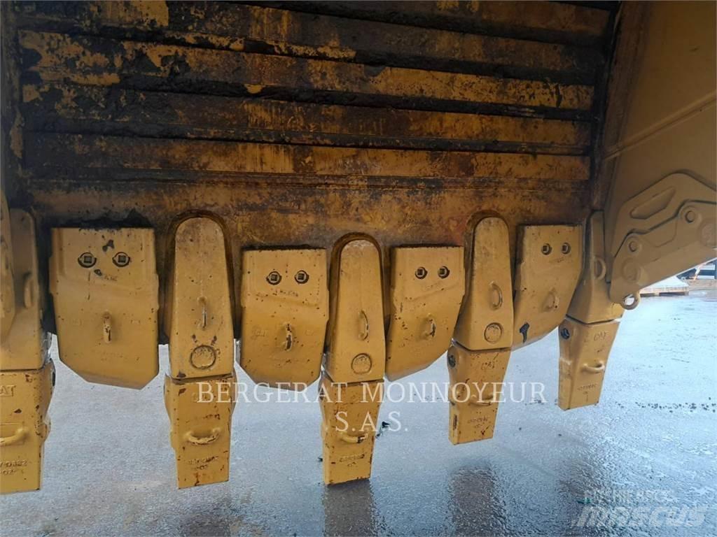 CAT 6015B Lánctalpas kotrók