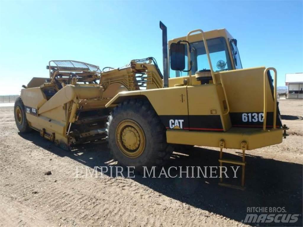 CAT 613C Földnyesők (szkréperek)