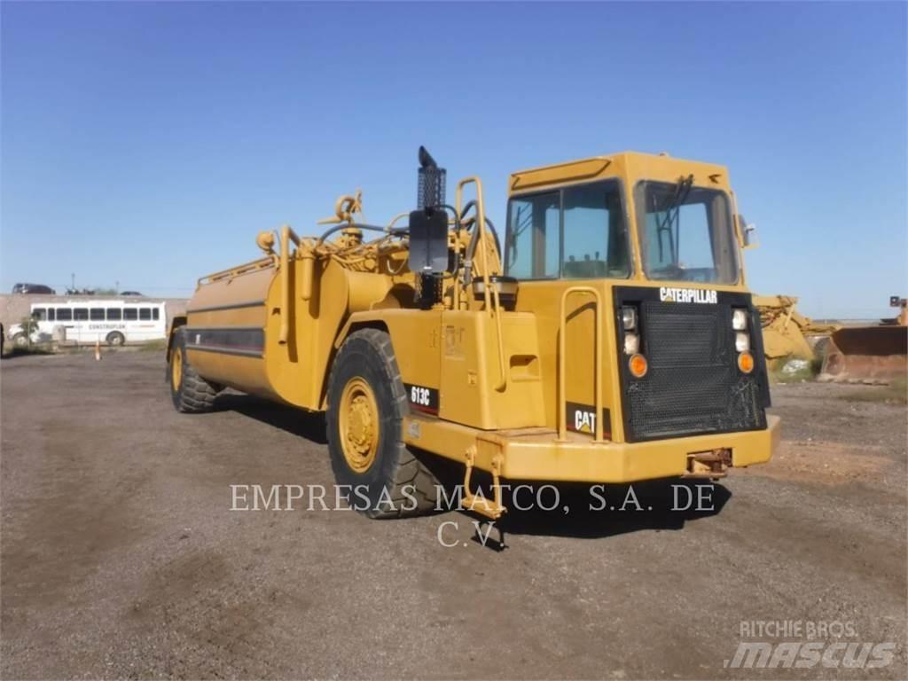 CAT 613C Vízszállító teherautók