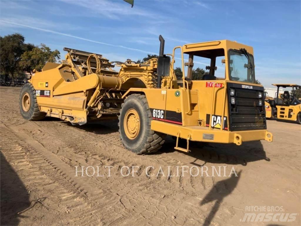 CAT 613C II Földnyesők (szkréperek)