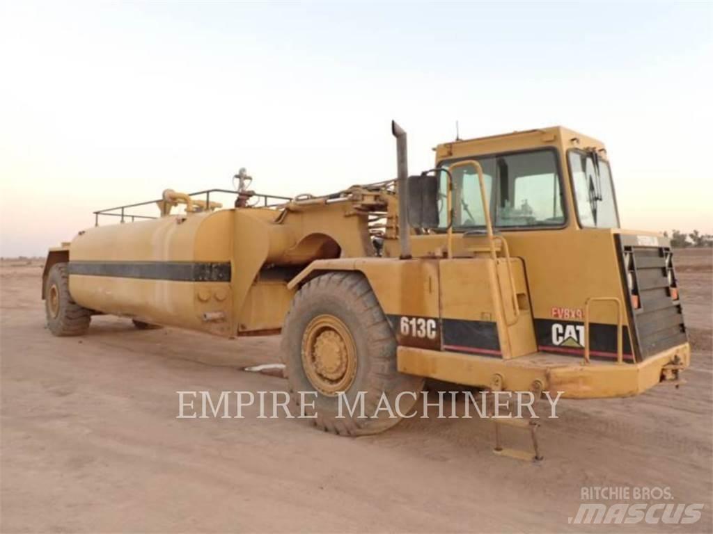 CAT 613C WW Vízszállító teherautók