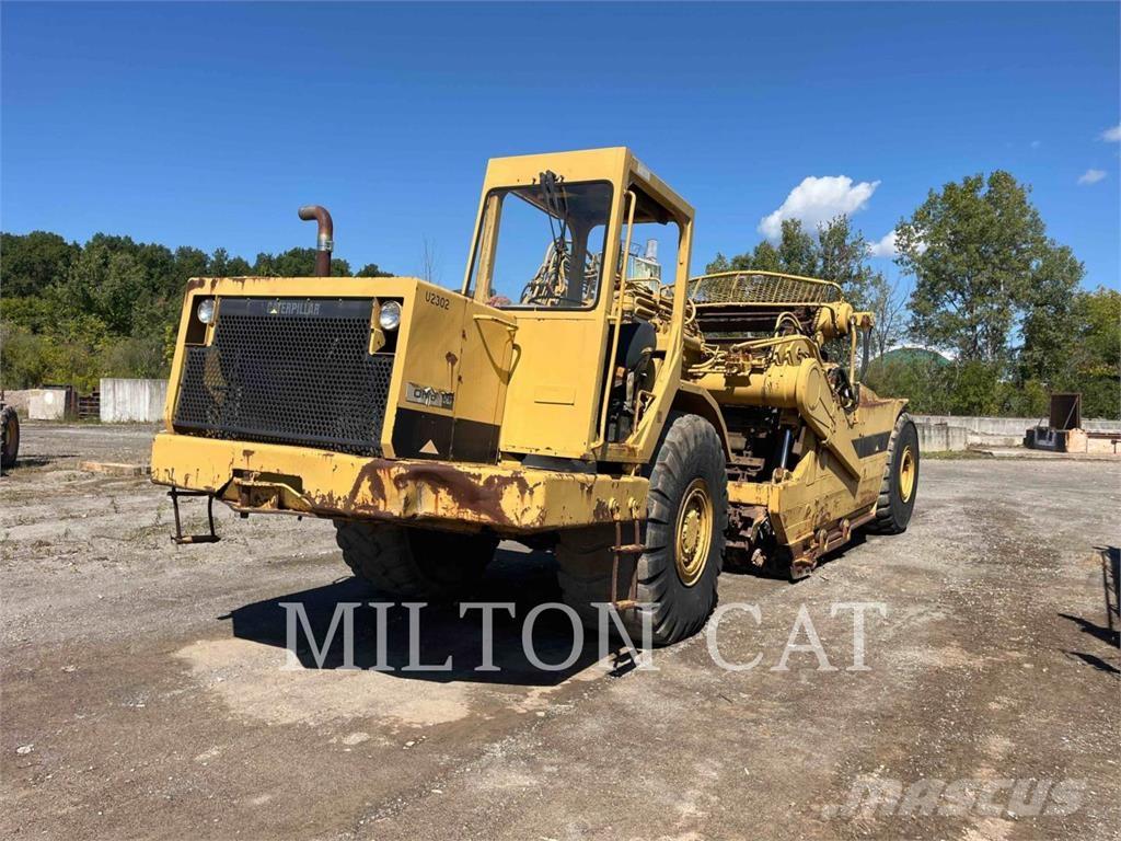 CAT 615C Földnyesők (szkréperek)