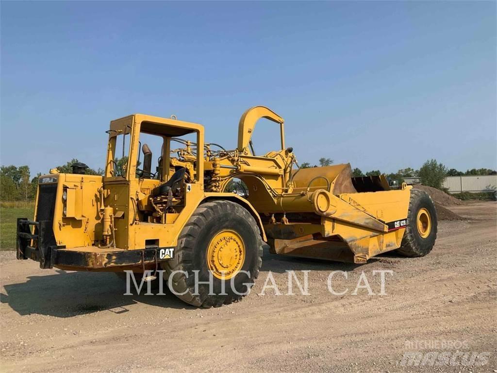 CAT 621B Földnyesők (szkréperek)