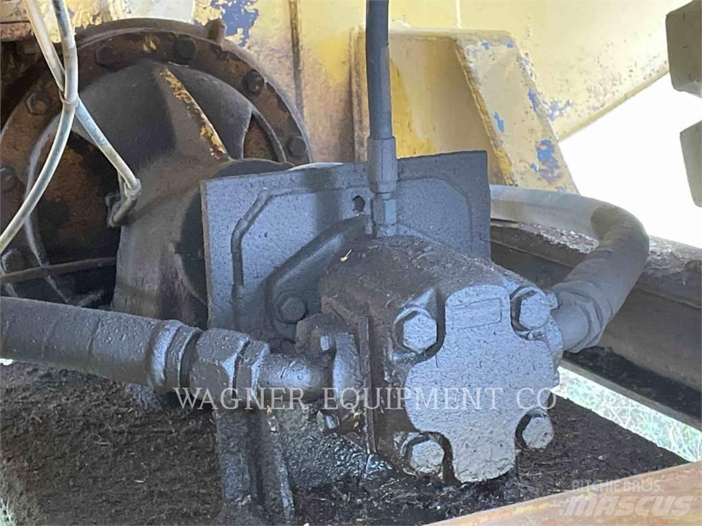 CAT 621B WW Vízszállító teherautók