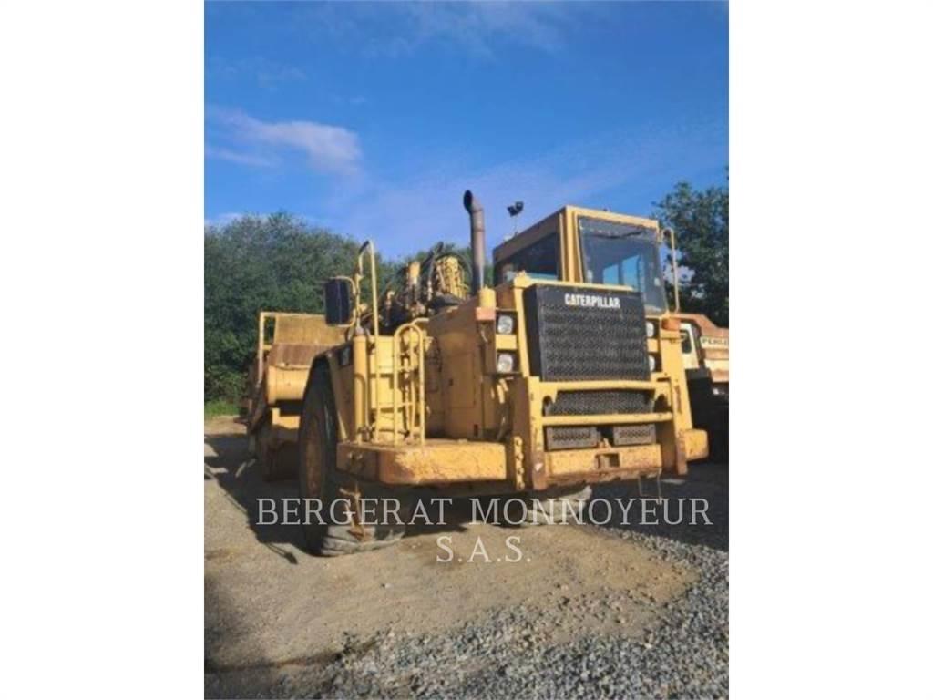 CAT 621F Földnyesők (szkréperek)