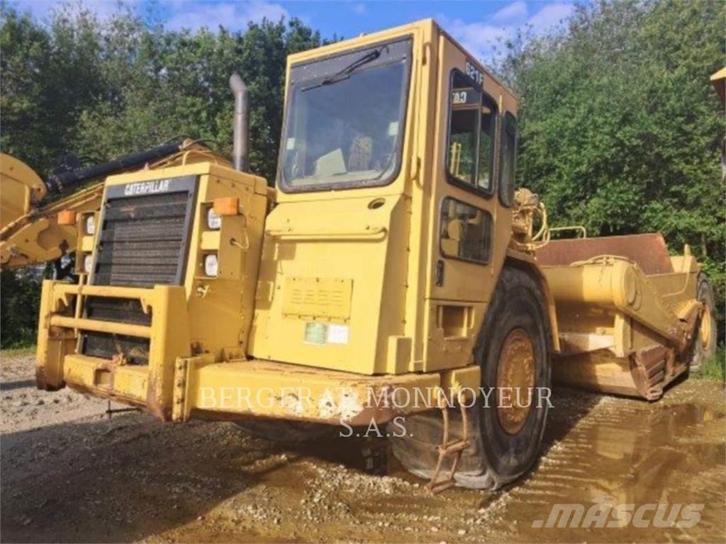 CAT 621F Földnyesők (szkréperek)