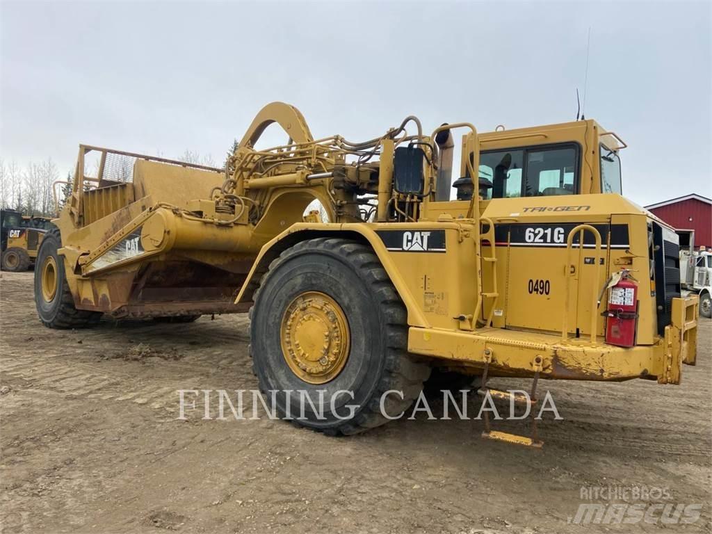 CAT 621G Földnyesők (szkréperek)