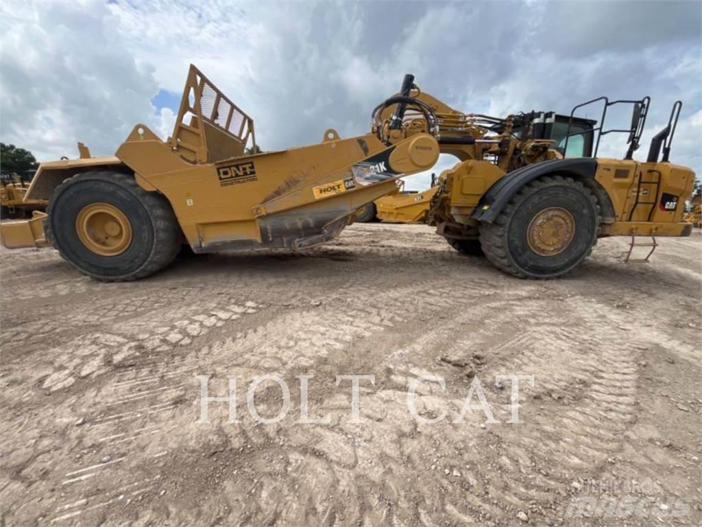 CAT 621K Földnyesők (szkréperek)