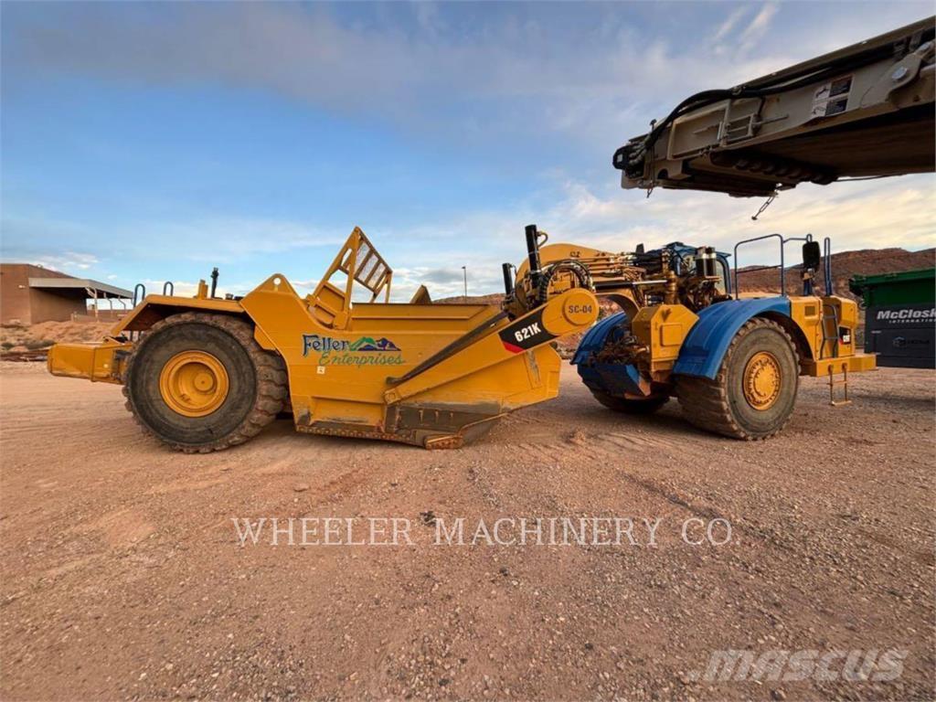 CAT 621K Földnyesők (szkréperek)