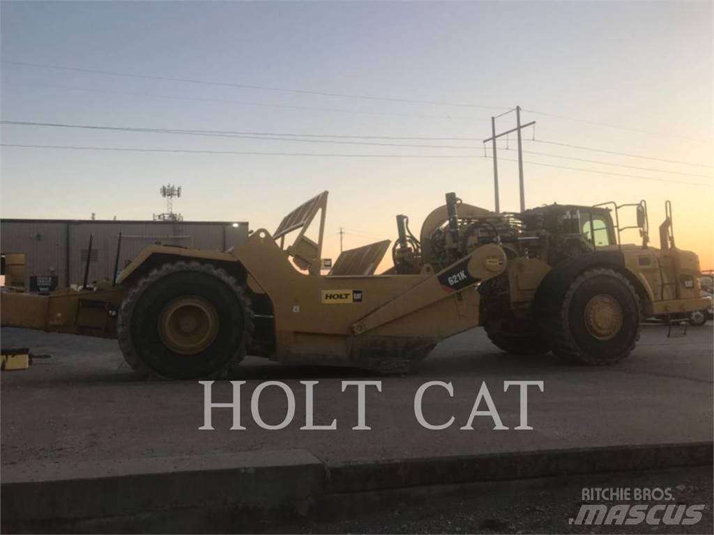 CAT 621K Földnyesők (szkréperek)