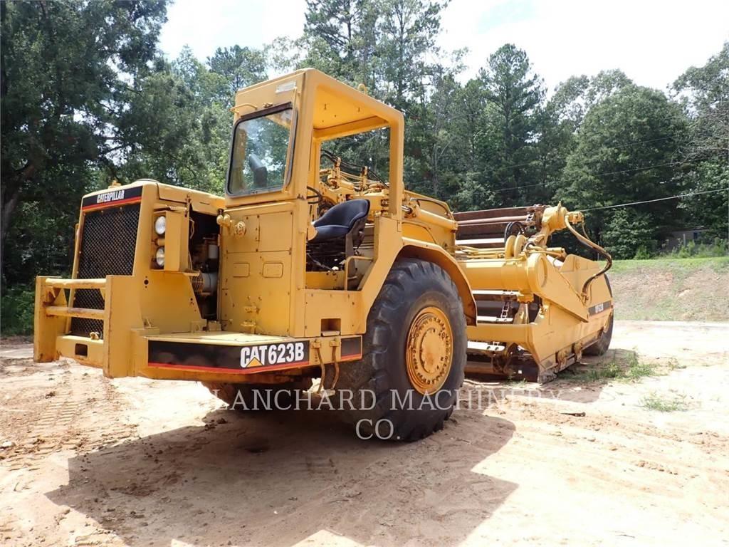 CAT 623B Földnyesők (szkréperek)
