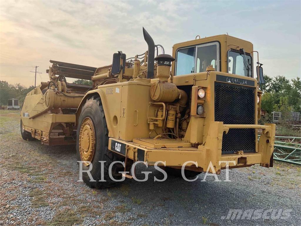CAT 623B Földnyesők (szkréperek)