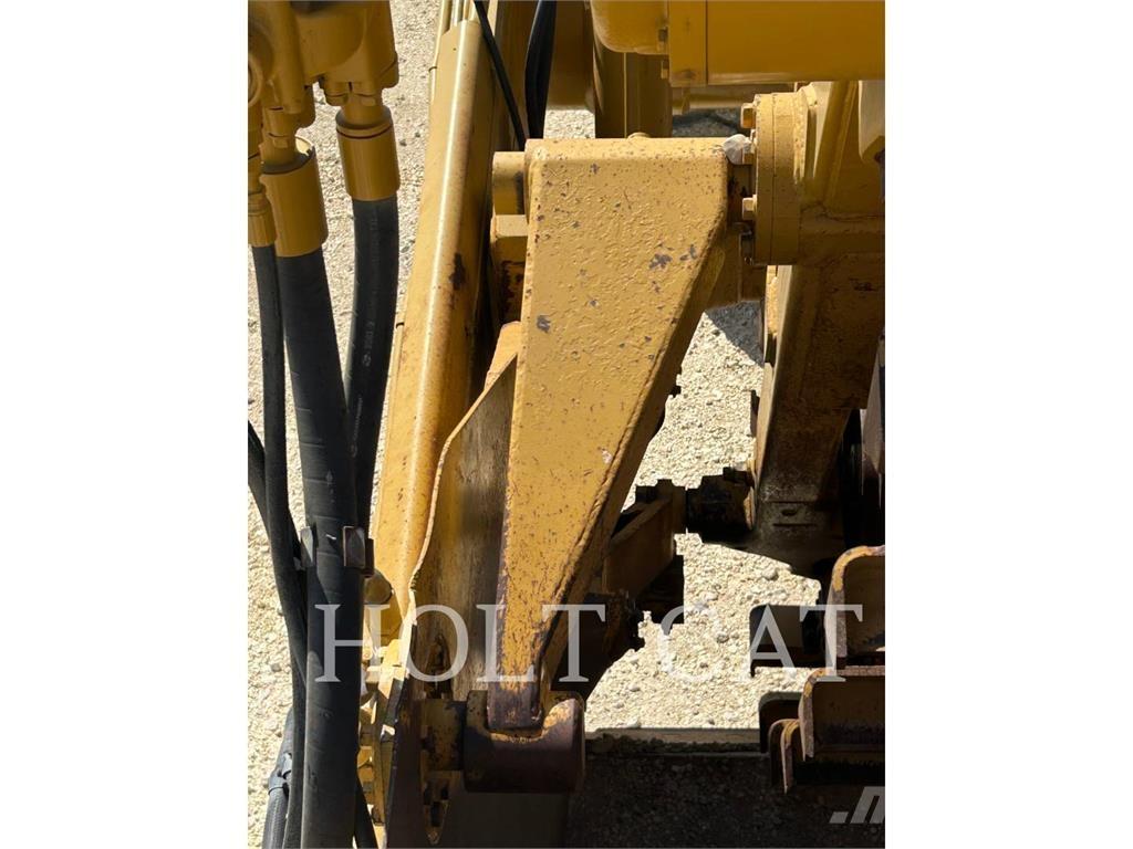CAT 623F Földnyesők (szkréperek)
