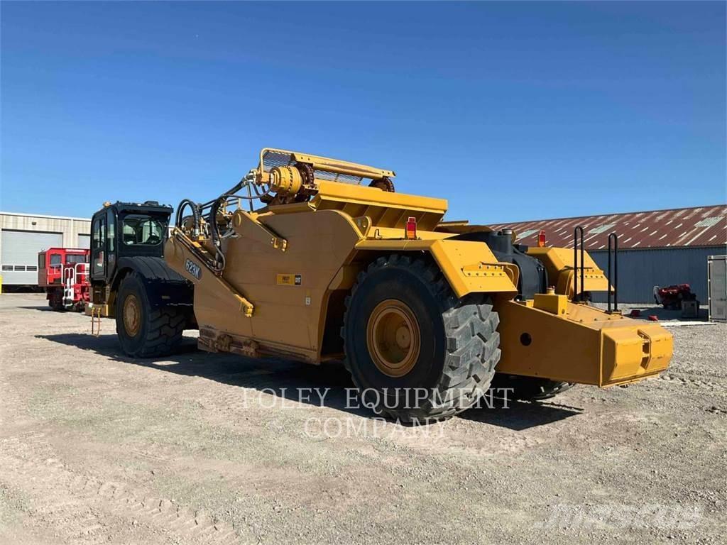 CAT 623K Földnyesők (szkréperek)