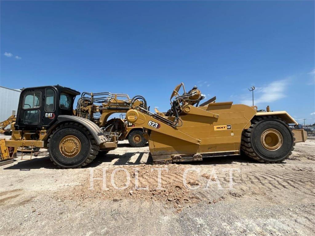 CAT 623K Földnyesők (szkréperek)