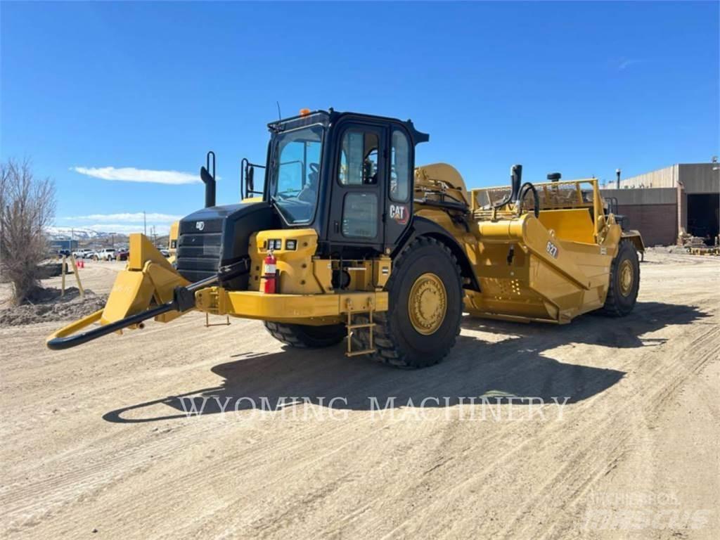 CAT 627 Földnyesők (szkréperek)